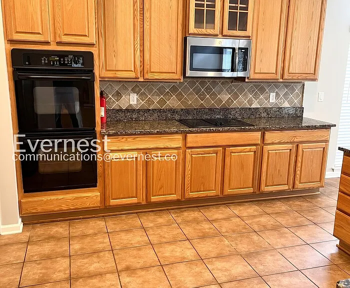 743 Rolling Fork Dr — Photo 3