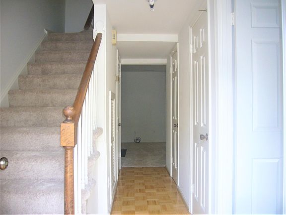 3rd image of 4811 Chevy Chase Dr