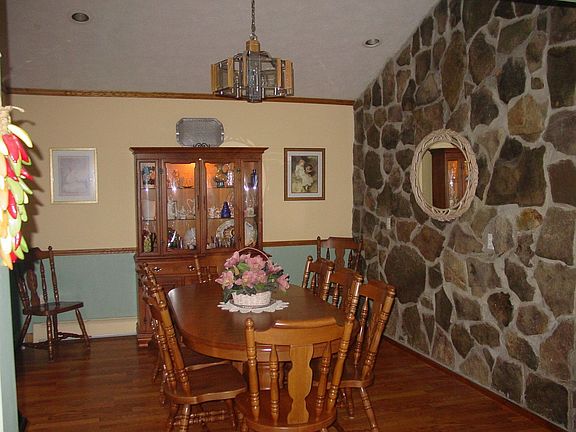 Dining Room 15'X12'6"