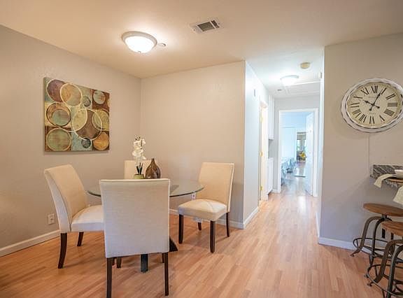 4th image of 951 La Mesa Ter Unit E