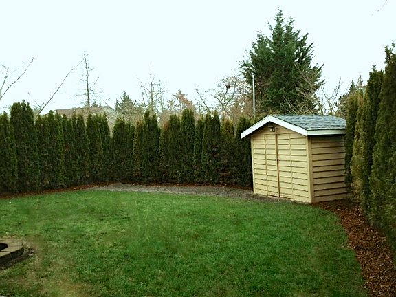 4th image of 18502 SE 22nd Way