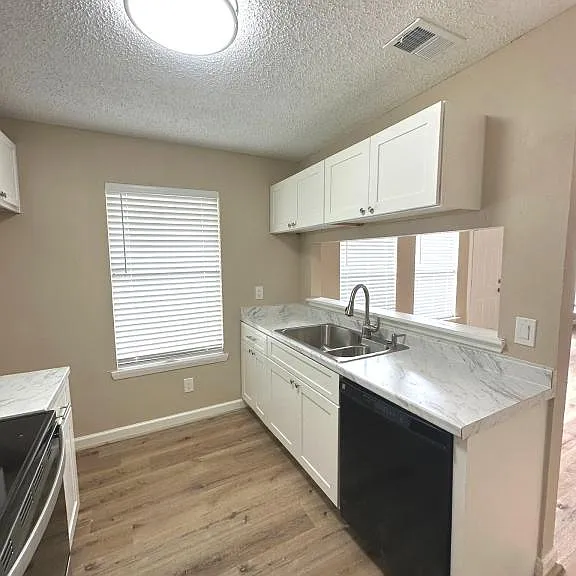 17712 Northhagen Dr — Photo 3