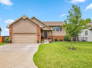 802 W Slate St, Andover, KS 67002