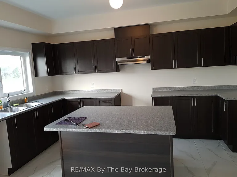 162 Allegra Dr — Photo 3