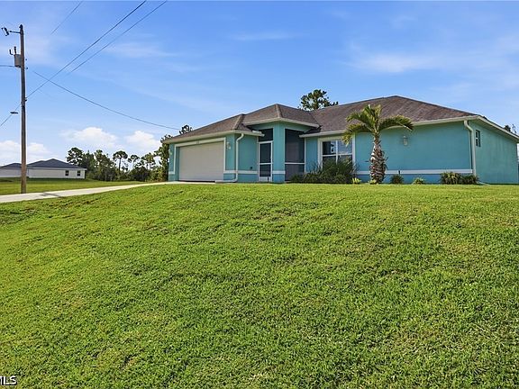 3rd image of 2222 NE 35th Ln