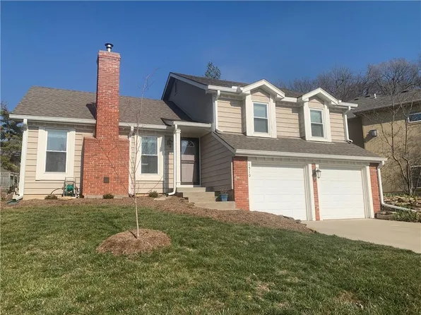 1510 Medinah Rd, Lawrence, KS 66047