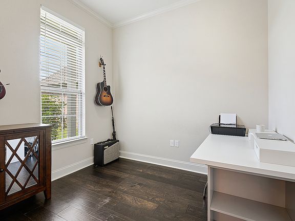 5th image of 27964 Meadow Hill Ln