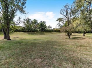 14002 Canterbury St, Leawood, KS 66224
