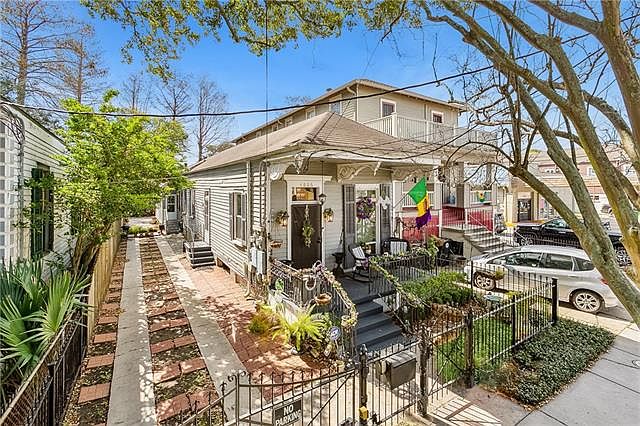 1st image of 4806 Prytania St Unit B