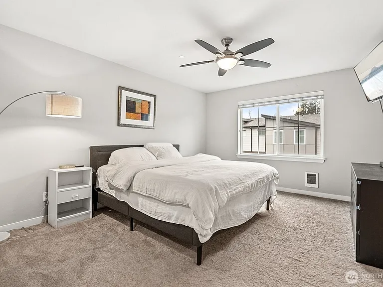 1325 Seattle Hill Rd #L4 — Photo 24