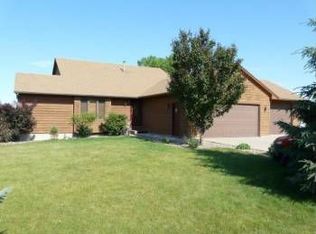 1310 N Olde Wagon Rd, Sioux Falls, SD 57110