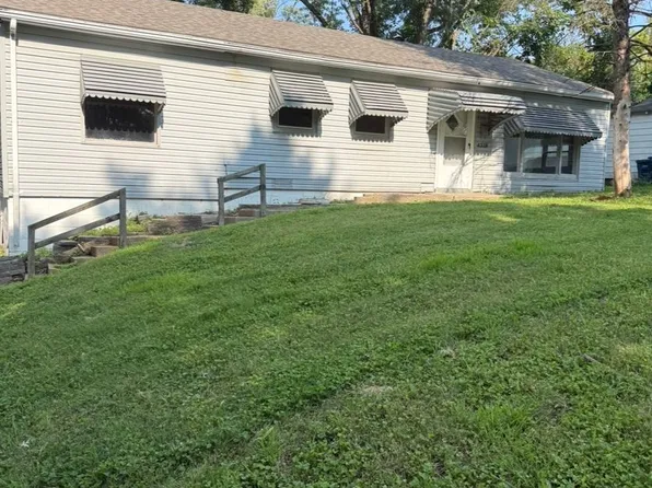 4318 Rozier Dr, Saint Louis, MO 63134