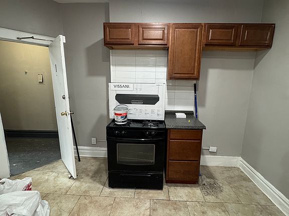 2nd image of 132 Hamilton St APT 1