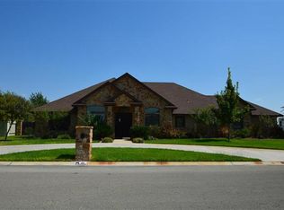 501 Far Hills Dr, Del Rio, TX 78840