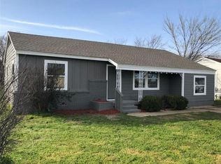 2912 S Hughes Ave, Fort Worth, TX 76105