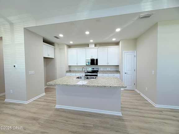 3rd image of 8707 Pencil Thin Ave