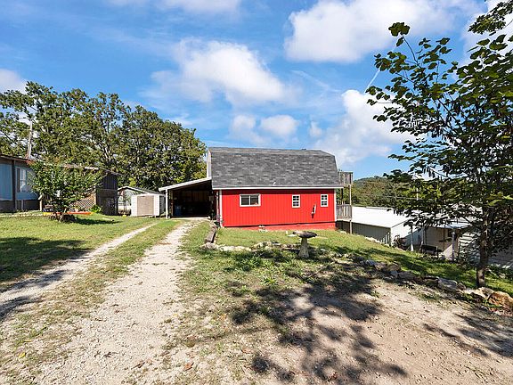 2nd image of 113 Oak Lane