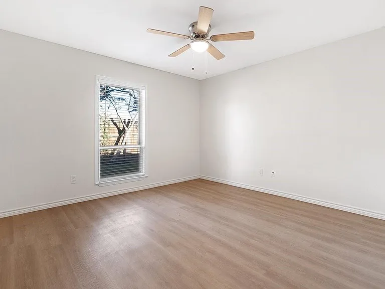15641 Terrace Lawn Cir — Photo 16