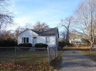 289 Commack Rd, Shirley, NY 11967