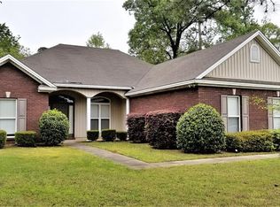 49 Cobb Forest Ct, Wetumpka, AL 36054