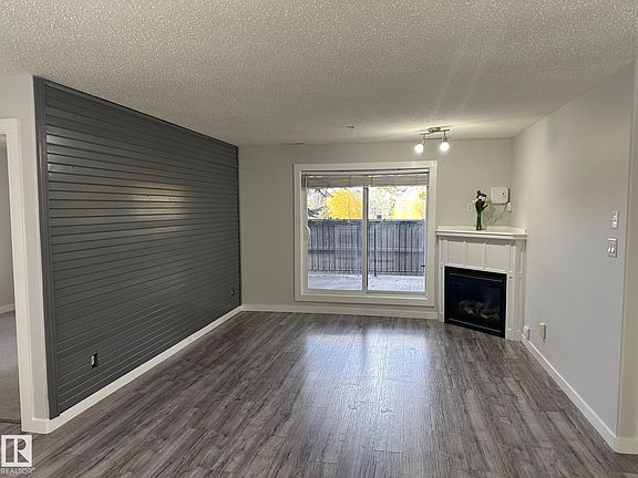 5th image of 2098 Blackmud Creek Dr SW #115