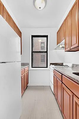 4th image of 66-20 Wetherole St #2K
