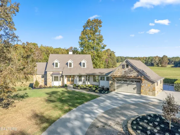 105 Padstow Ln, Lenoir City, TN 37772