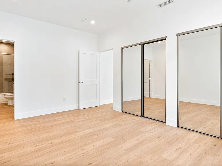 18203 Sunburst St — Photo 21