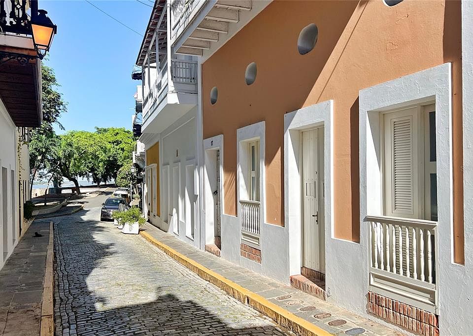1st image of 17 CALETA DE LAS MONJAS #1B