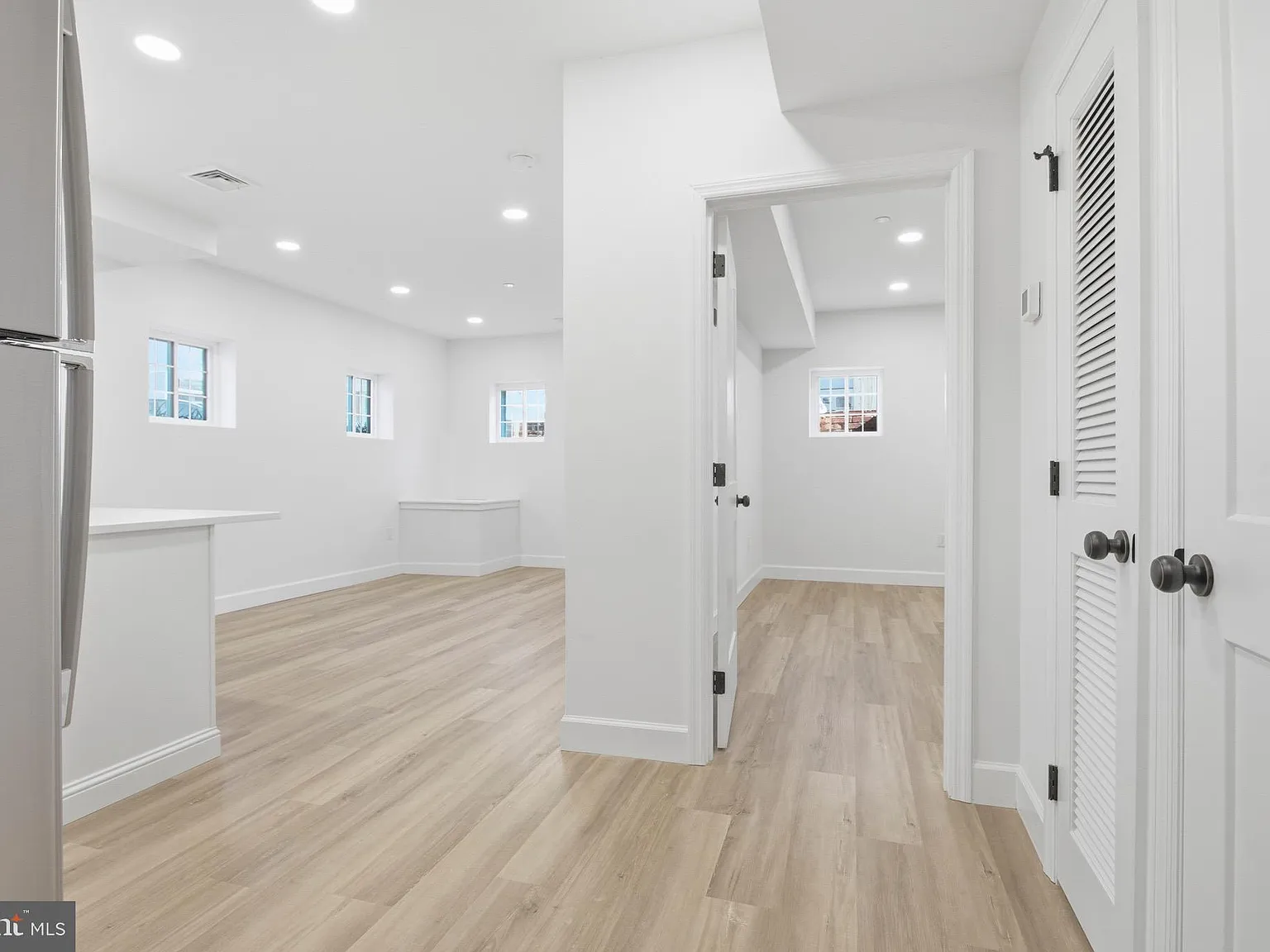 1 bed, 750 sqft, $2,400 — Photo 3