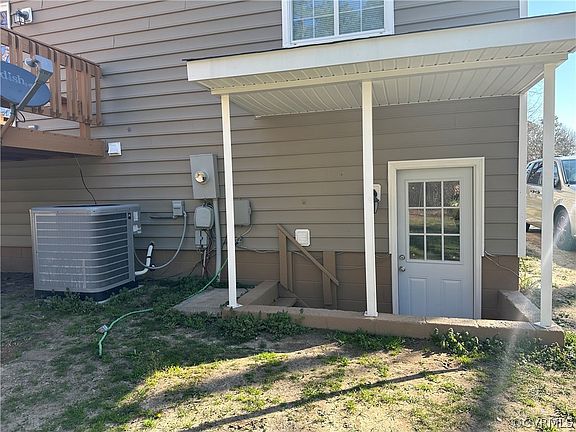 3rd image of 7324 Summertree Dr
