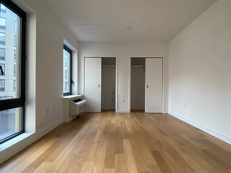 150 Union Ave #4J — Photo 1
