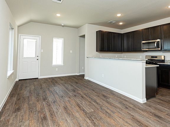 Dining Area to Kitchen