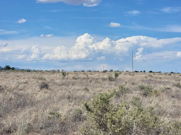 73 Espejo Ave, Moriarty, NM 87035