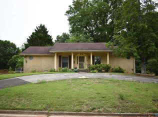 3305 Greymont Dr SW, Huntsville, AL 35801