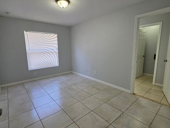 5th image of 332 Rogen St