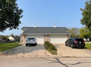 1502 Dancing Dunes Dr, Green Bay, WI 54313