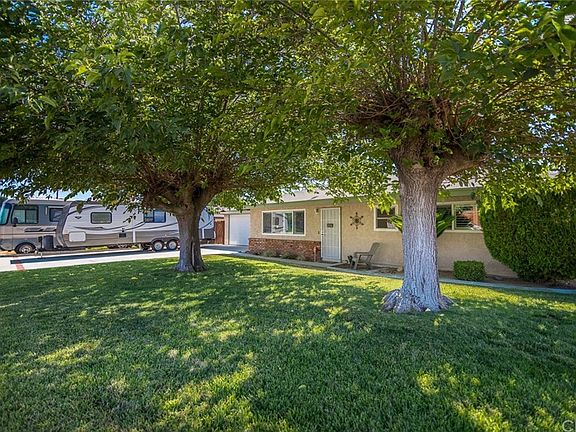 4th image of 13506 Lantana Ave