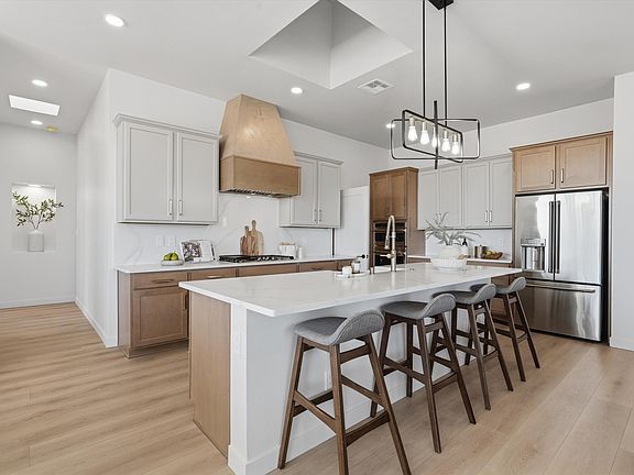 5th image of 2608 Abrazo Rd NE