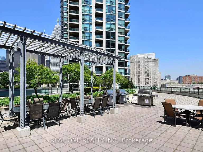 16 Harbour St #3511 — Photo 44