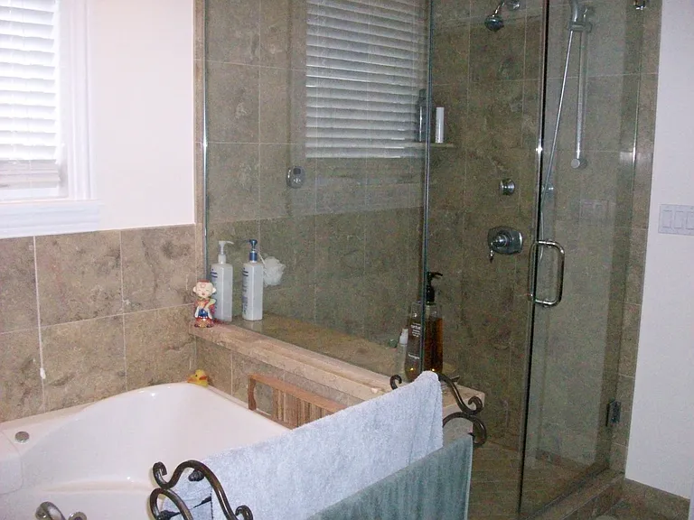 828 W Aldine Ave #3 — Photo 33