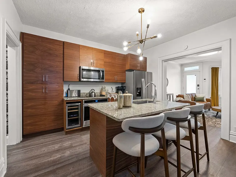 317 Chittenden Ave