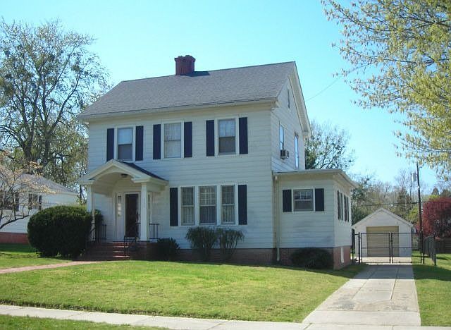 Charming 3 story colonial