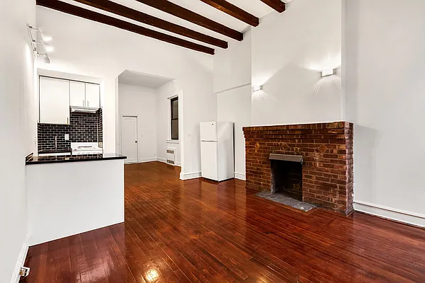 Rented by Compass | media 6