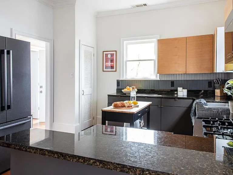 745 Kirkwood Ave SE — Photo 18
