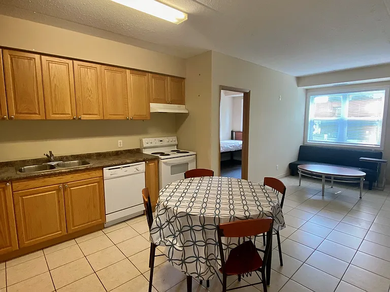 253 Lester St #5 — Photo 6