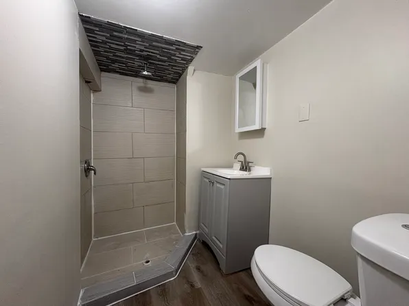 138 Fulton Avenue image 8 of 9