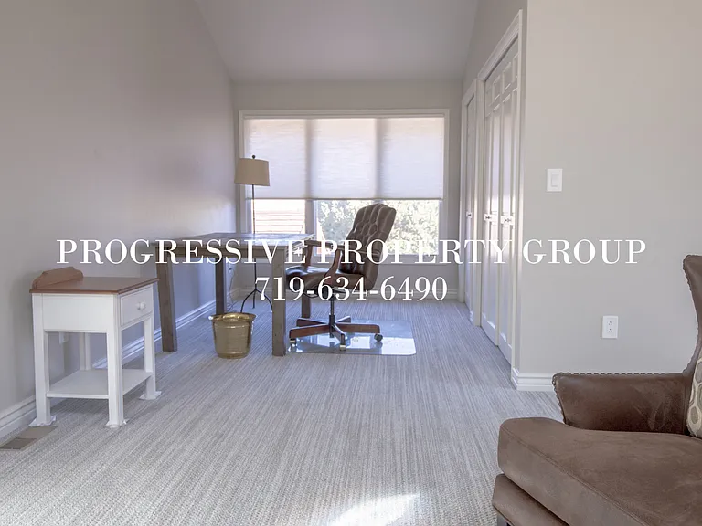1120 Hill Cir — Photo 13
