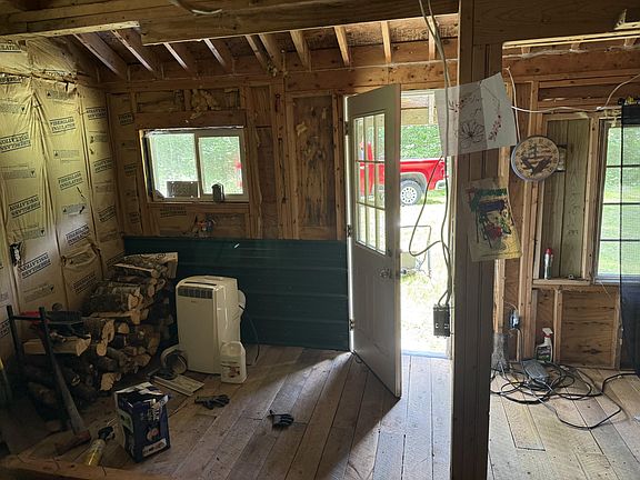 5th image of 133 Smith Road