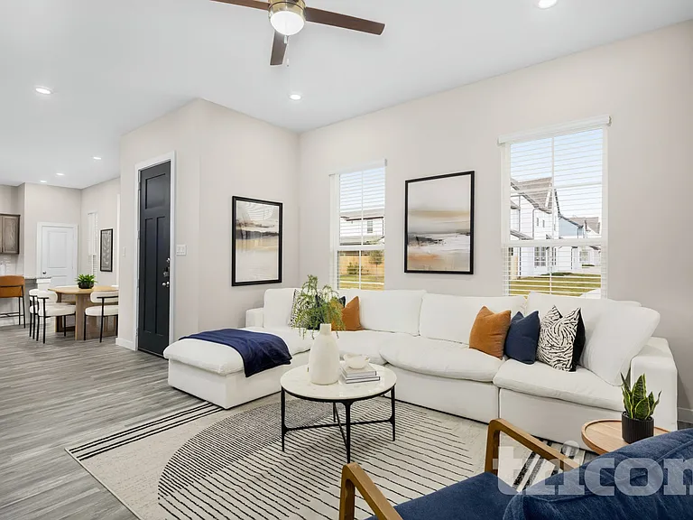 22808 Terrazzo Dr — Photo 2